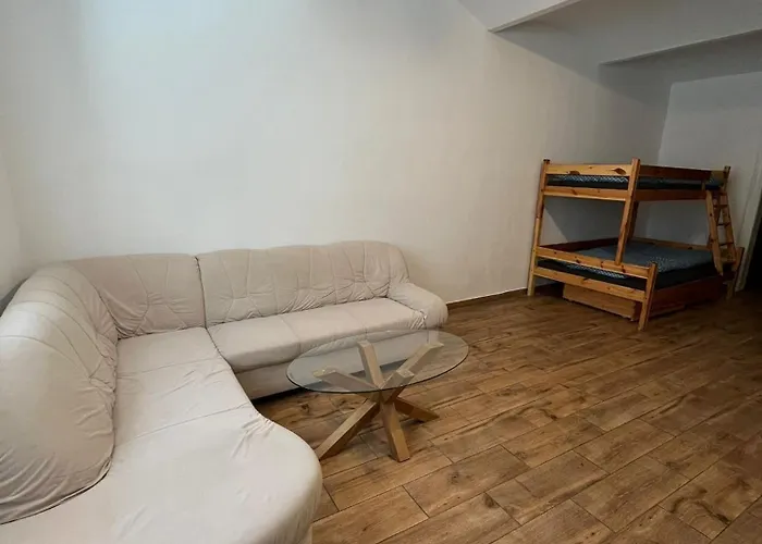 Apartman Cerveny Kostelec Lägenhet